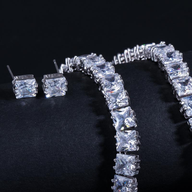 T0127 Exquisite Hochzeitskleid-Accessoires, Super glänzende Zirkon-Halskette, Ohrringe, Armband Dreiteiliges Set