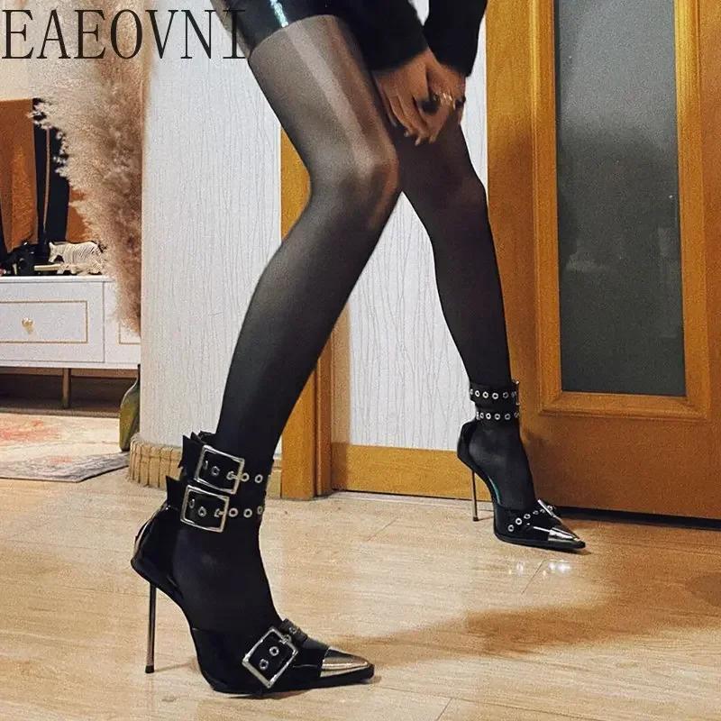Moda 2024 noi femei pompe cu vârf ascuțit pantofi gotici cu nituri metalice pantofi de modă pentru femei cu cureaua la gleznă de petrecere pantofi subțiri cu toc înalt