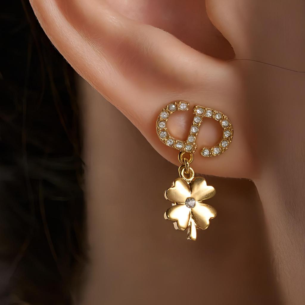 Dior Four Leaf Clover Pendant Crystal Inlay Design Metal Earrings Women Earrings Gold E3713WOMCY_D03S