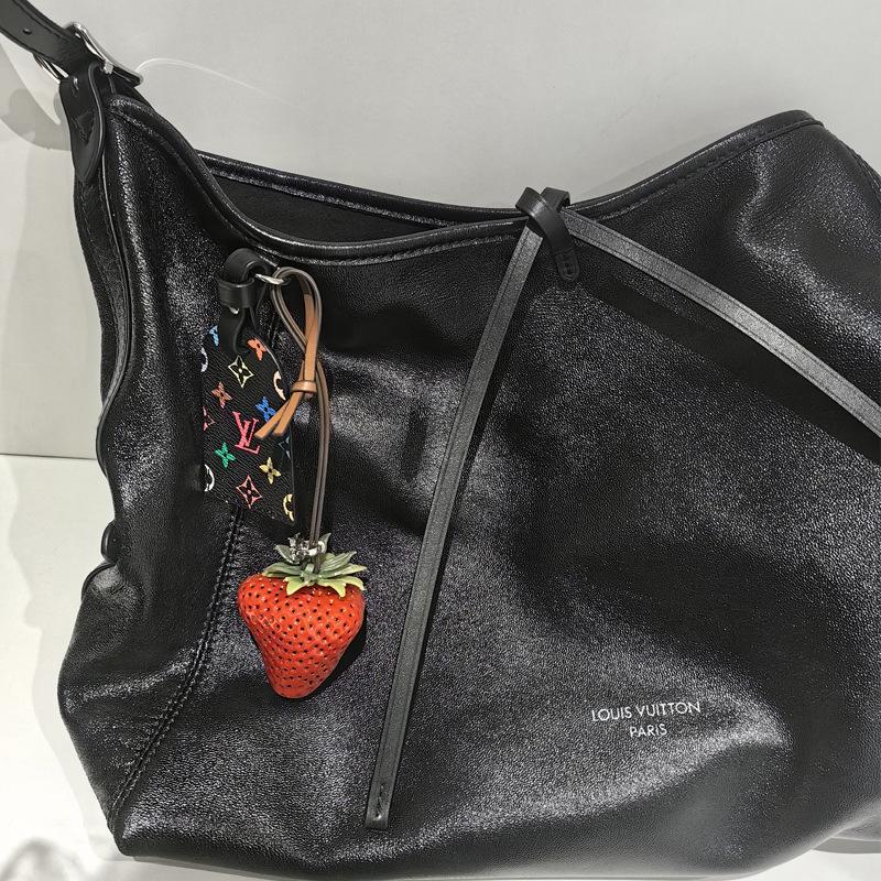 Luksusowy brelok/zawieszka Loewe Small Pebble z motywem woreczka szczęścia