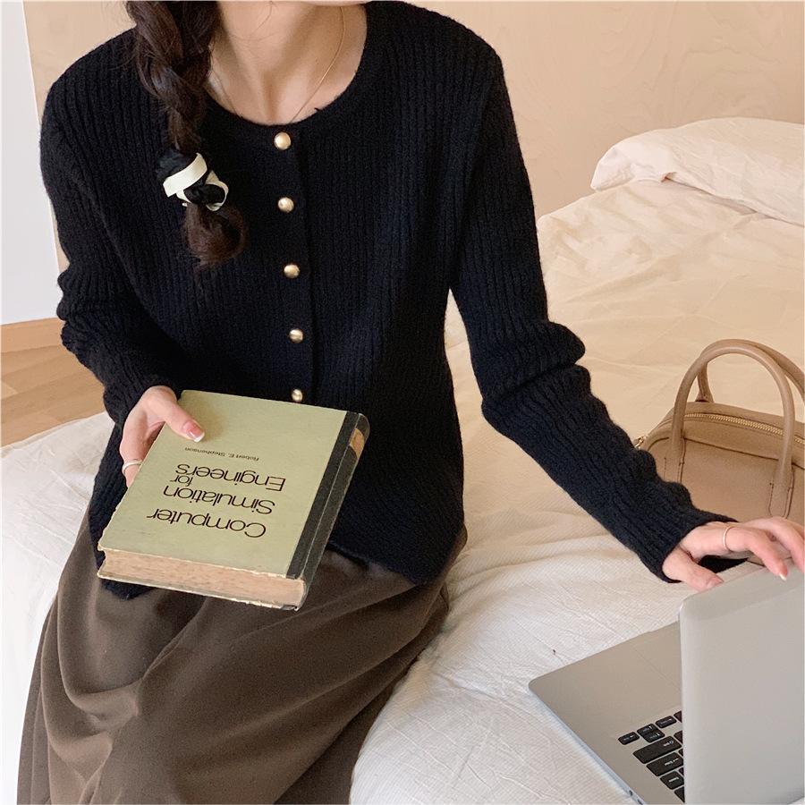Solid Color Round Neck Irregular Hem Top Spring and Autumn Design Sense Retro Chic Knitted Sweater Women's Simple Fashion