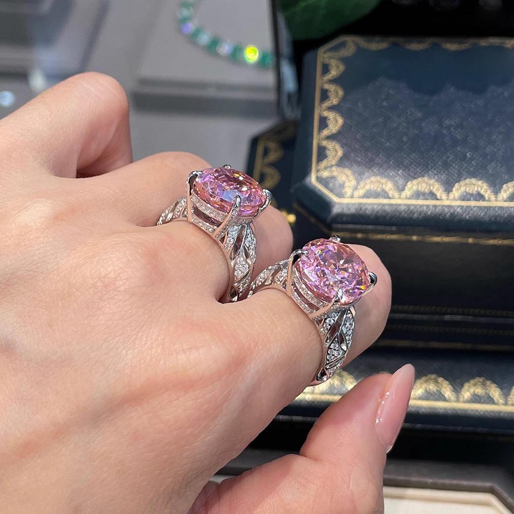 Trendy Pink Diamond Ice Cut Women Ring Luxury Nest Design Pigeon Egg Diamond Ring Elegant and Stylish