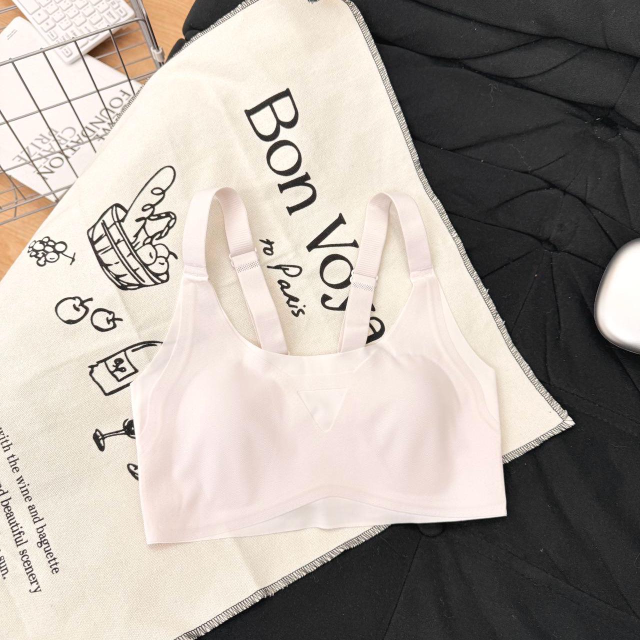 

Seamless Breathable Jelly Bra for Women - Large Chest Support, Thin Beautiful Back Design 2XL [Recommended 70-80 kg]
