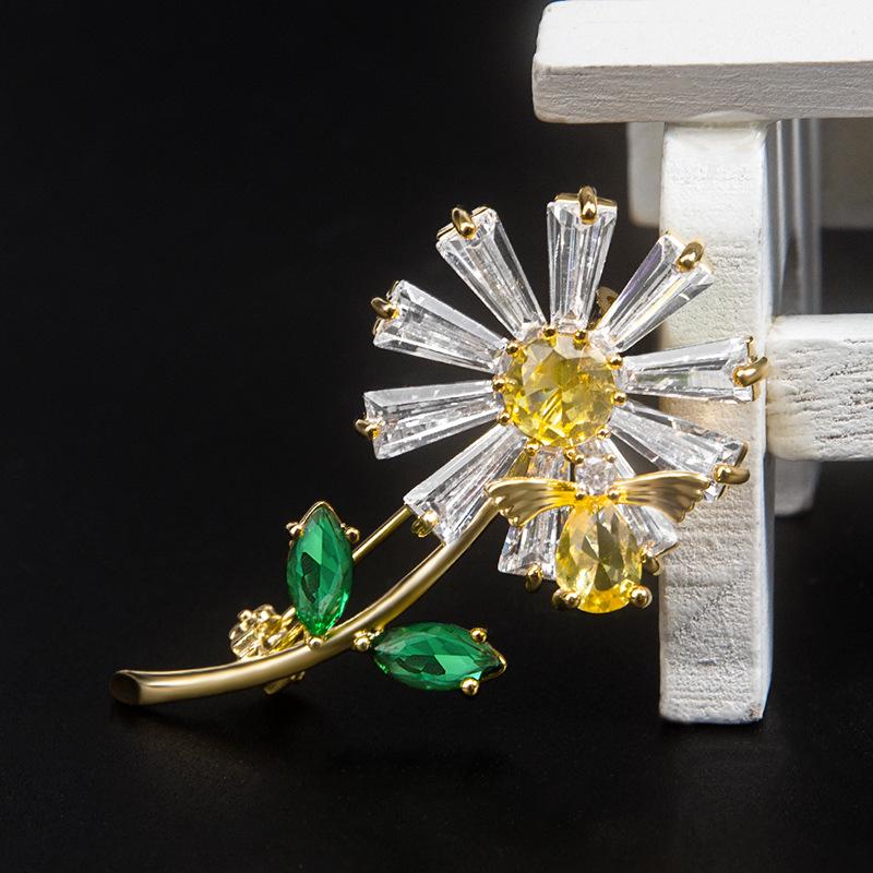 Zircon Daisy Brooch: Japanese & Korean Style Corsage for Women's Suits