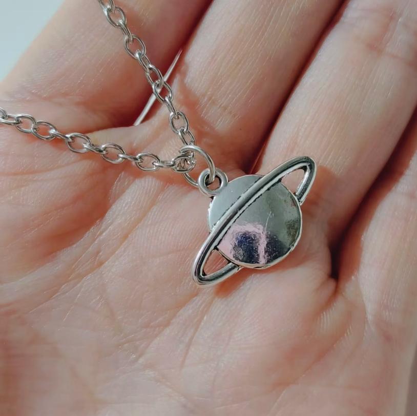 

Multi Layered Necklace Moon Sun Stars Choker Pendant Girl Wedding Souvenirs Party Gift Simple Necklace for Women Men gift