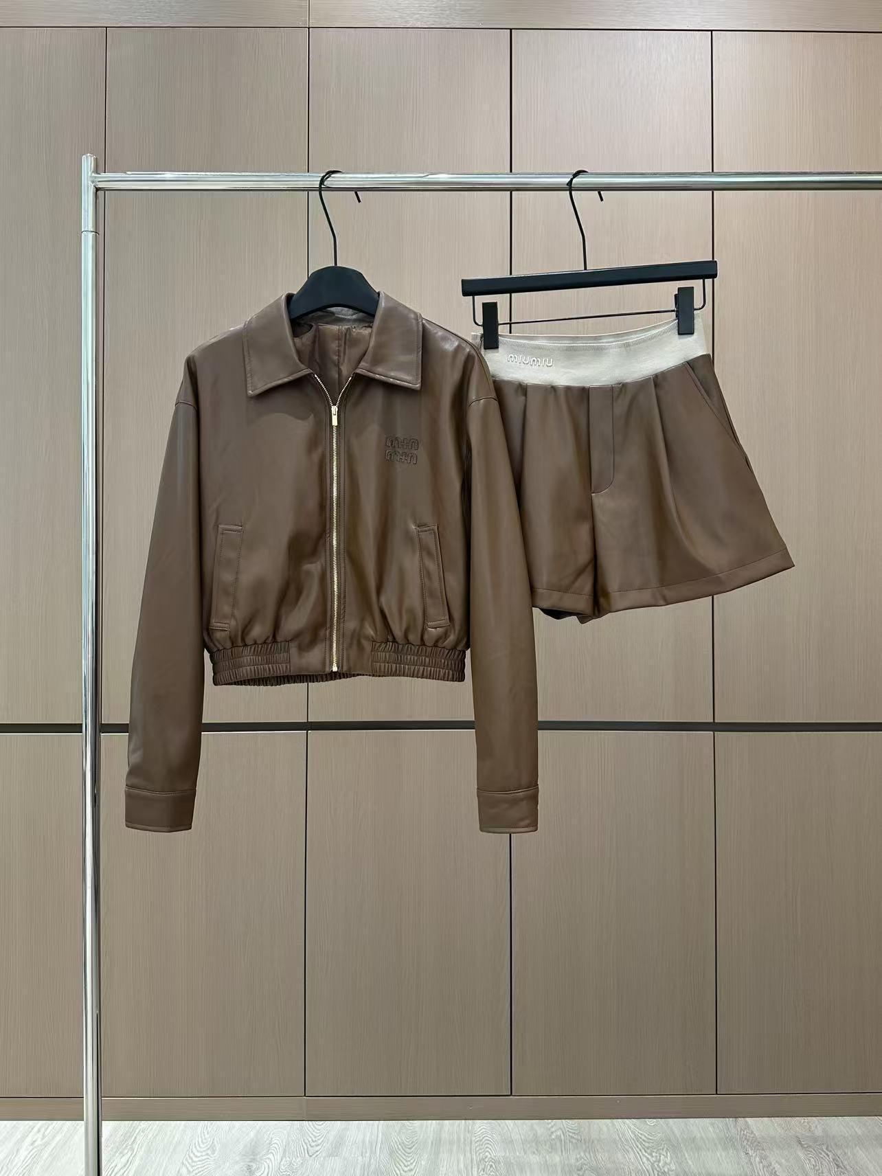 

Женский модный вышитый кожаный жакет и шорты с широкими штанинами L кофейный