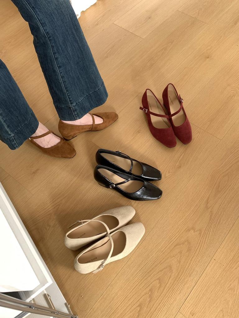 Retro Square Head French 2025 Autumn New Thick Heel One-word Buckle Suede Mary Jane Wedge Heel Single Shoes