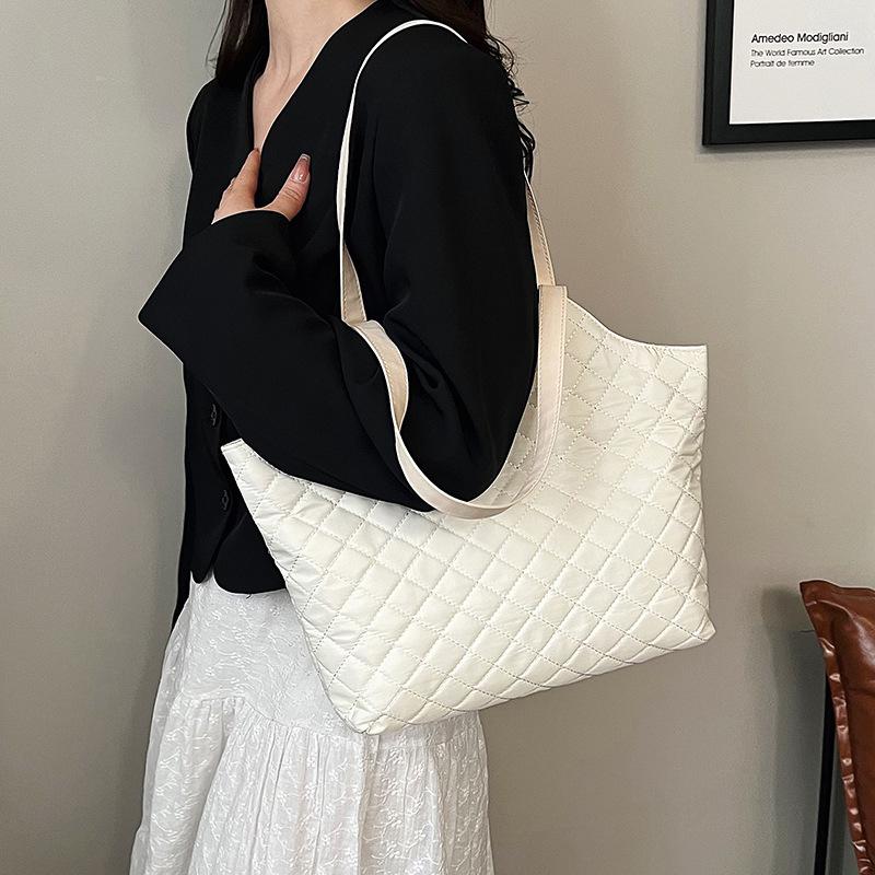 Casual Rhombus Solid Color Large Capacity Women's Bag 2025 Autumn New Women's Bag Line Shoulder Underarm Bag Tote Bag