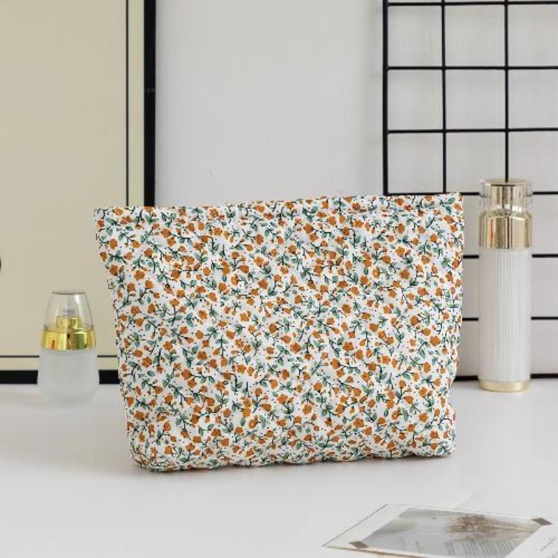 Floral Print Quilted Cosmetic Bagfor Girl Large Toiletry Pouch Organizer for Handbag Cute Women Wash Travel Accessories