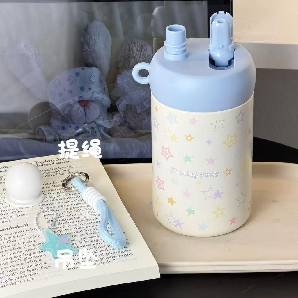Portable water cup High quality and large capacity ins wind student straw cup Campus thermos cup High value and portable