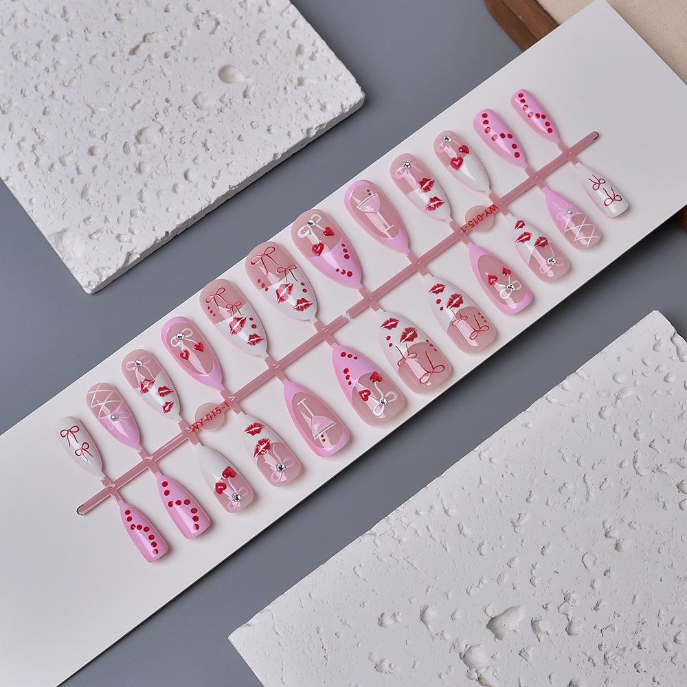 Süß & Würziges Mädchen Lippenabdruck 3D Herz Schleife Diamant Mandel Press-On Nägel - Set von 24