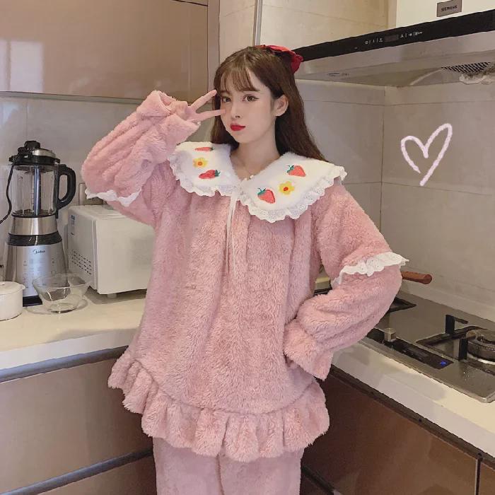 

Strawberry Princess Flannel Pajamas for Women - Cute, Warm, Long-Haired Plush Lapel Sleepwear.