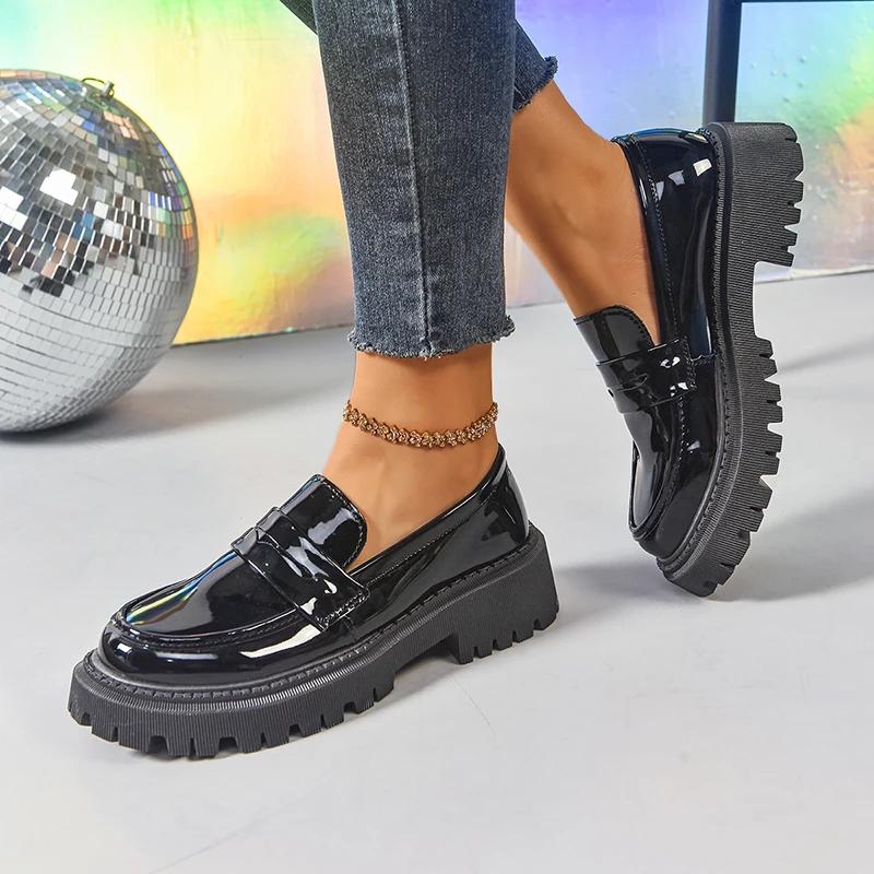 Fashion 2025 Spring New Pu Leather Loafers Women Vintage Soft Bottom Med Heel Pumps Ladies Outdoor Wear Resistant Platform Shoes Mujer