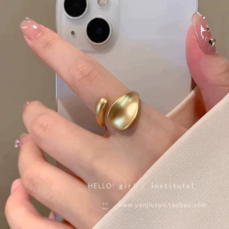 Korean Luxury Zircon Pearl Bow Ring - Vintage Niche Design, Women's Open Hand Jewelry