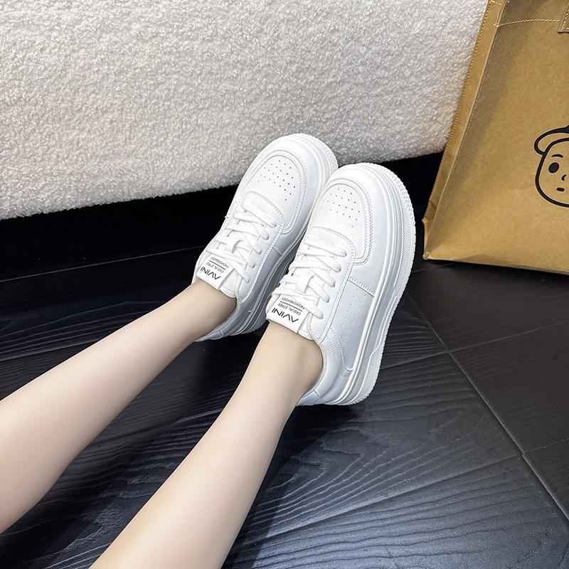 Soft leather little white shoes women's autumn new versatile platform sports board shoes non-slip and waterproof sports shoes