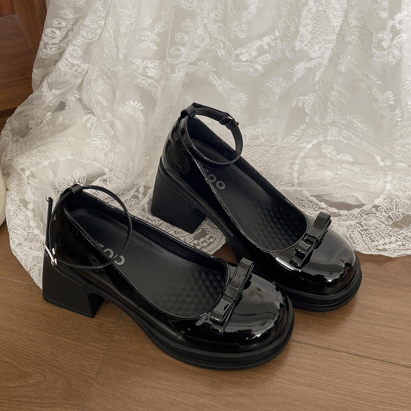 

Retro black British thick high-heeled small leather shoes women s 2025 new summer skirt French Mary Jane single shoes 40