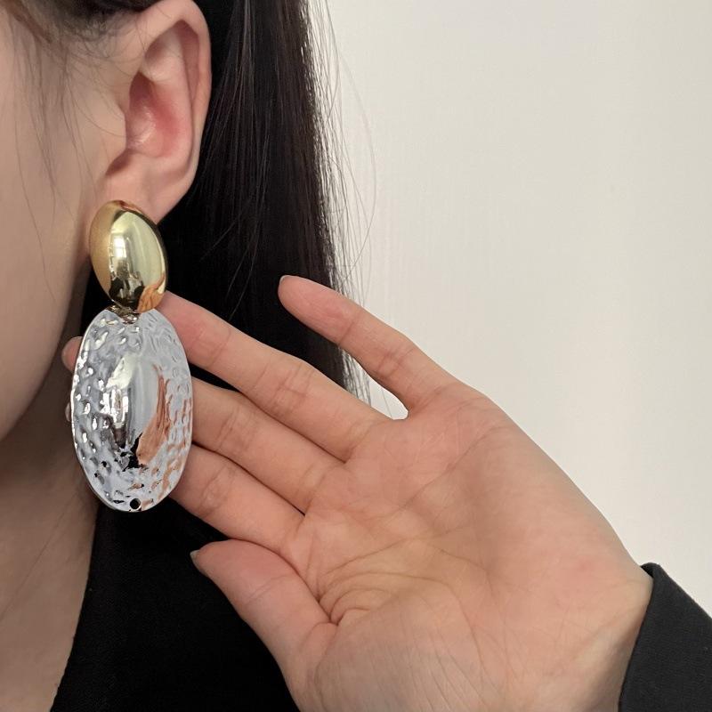 Metal Oval Drop Earrings for Women European And American Style Personality Exaggerated Fashion Daily Jewelry Travel Accessories