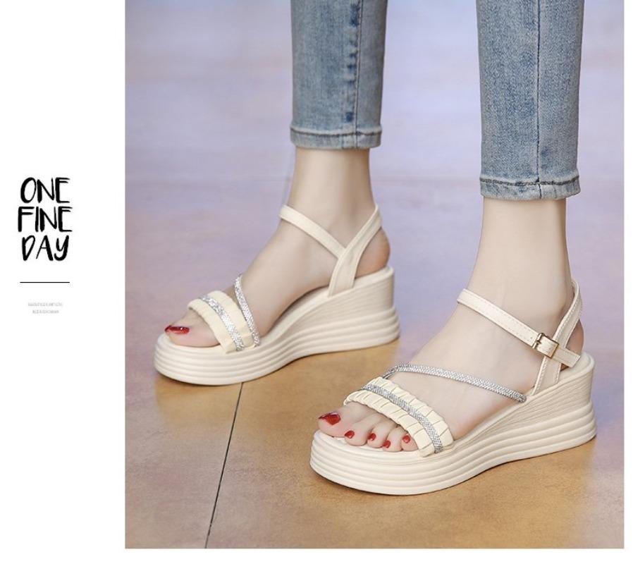 Fashion 2025 Buckle Strap Chunky Sandals Women Summer High Platform Wedges Slippers Woman Bling Decoration Thick Bottom Slides Pumps