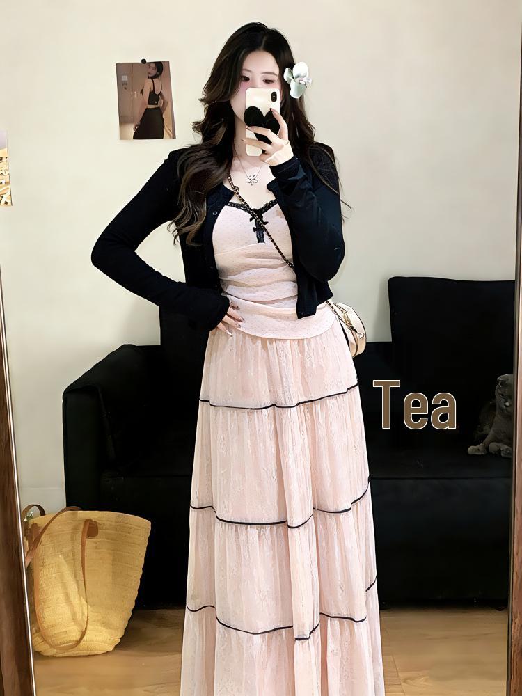 

Chic Plus Size Lace Skirt Spring Outfit for Curvy Women 4XL