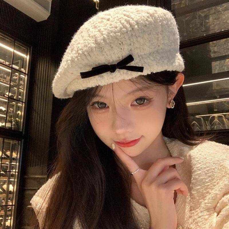 Bow lamb plush beret women's autumn and winter new painter hat show face small hat
