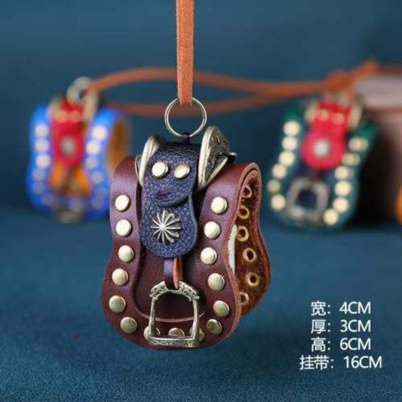 

Leather Saddle Car Pendant Rivet Tassel Leather Saddle Walkman Clothing Accessories Exquisite Souvenirs