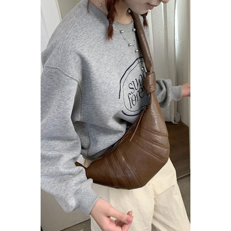 

French niche texture underarm bag women s 2025 new fashion dumpling fashion one-shoulder crossbody bag one piece drop shipping коричневый