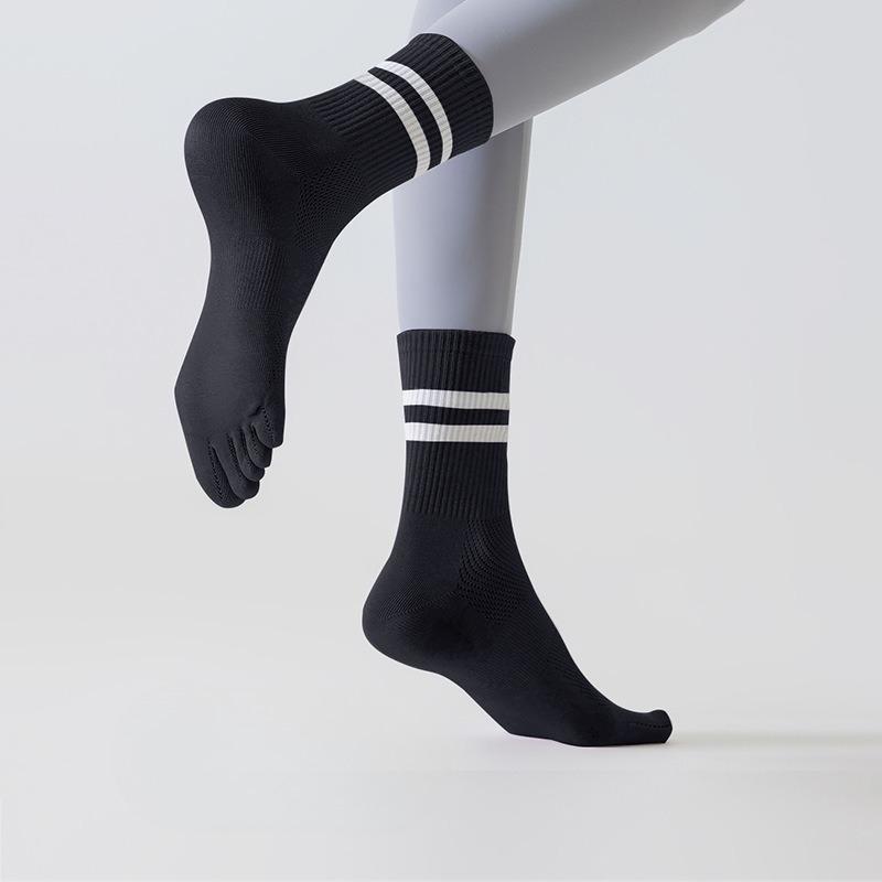 

Female Spring and Autumn Yoga Fitness Praa Raise Elastic Mesh Sweat Absorption Breathable Non Slip Five Finger Socks 1 pair чёрный