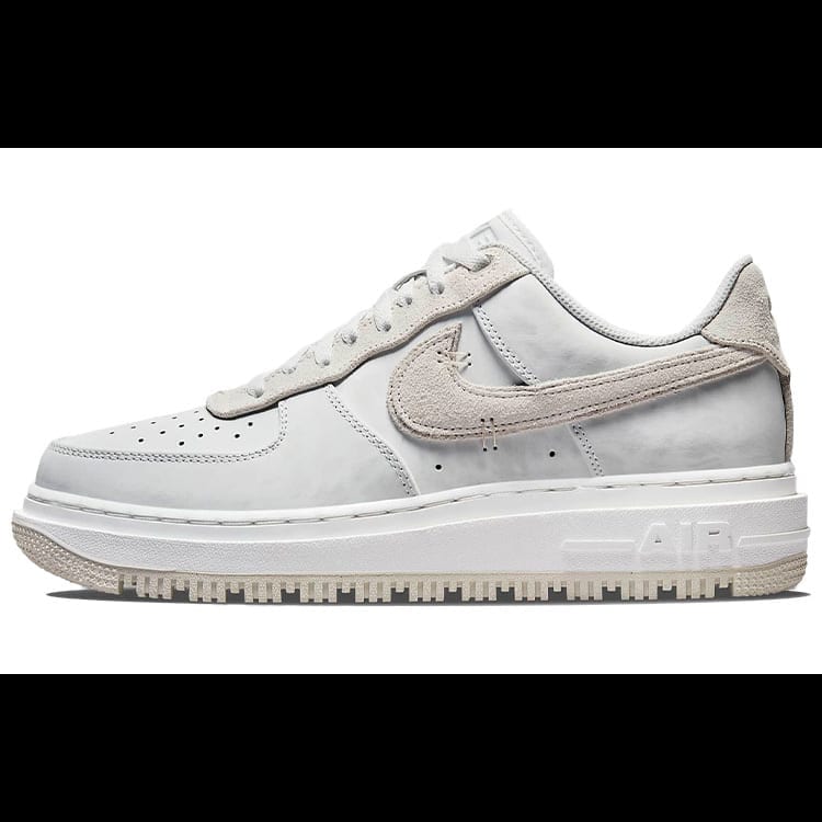 Nike Air Force 1 Luxe `Triple