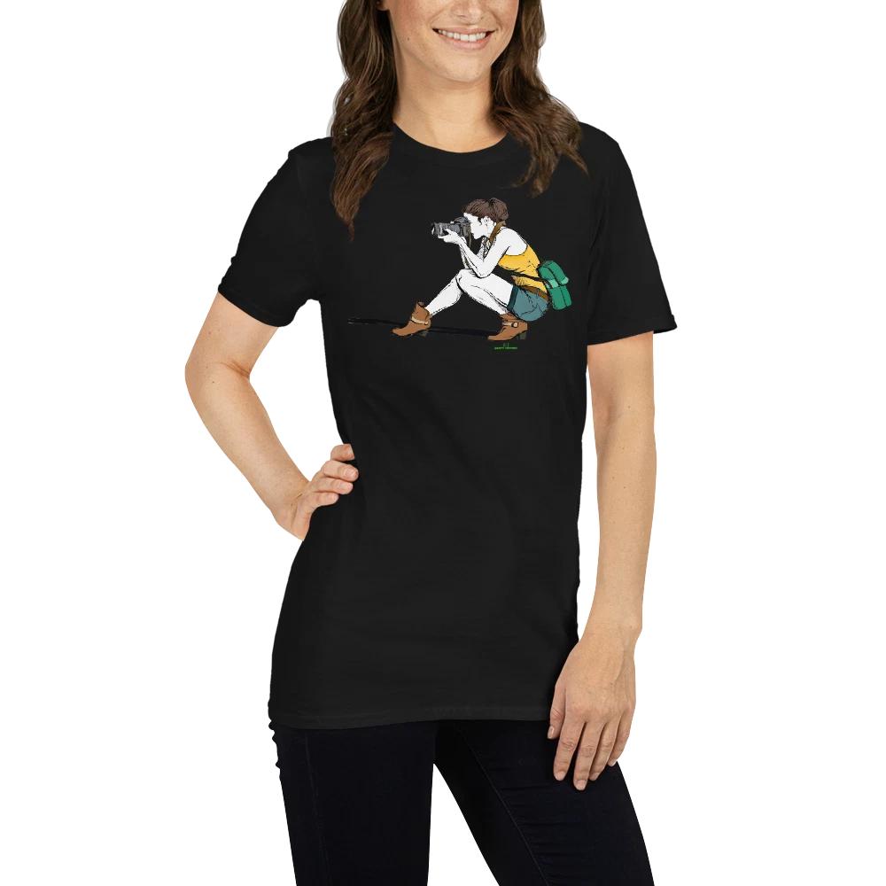 OUTDOOR FEMALE PHOTOGRAPHER  - Vintage Illustration Unisex 100% Cotton T-shirt Mens Tees Top 2XL