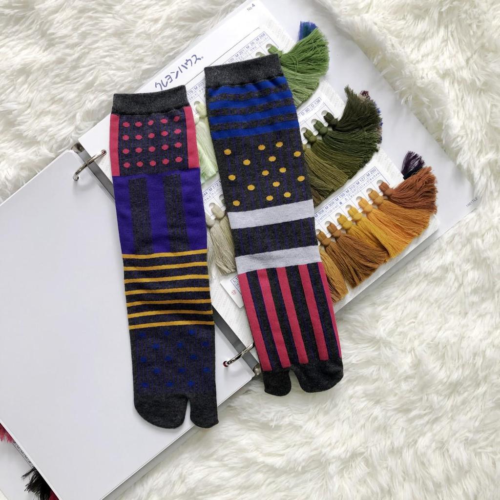 Trendy Japanese Multi-Color Jacquard Floral Tabi Socks - Cute Split-Toe Mid-Calf Design