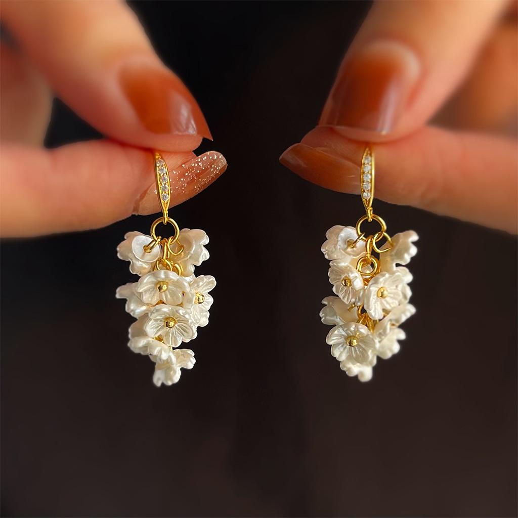 Ladies Elegant Floral Tassel Earrings 1 pair