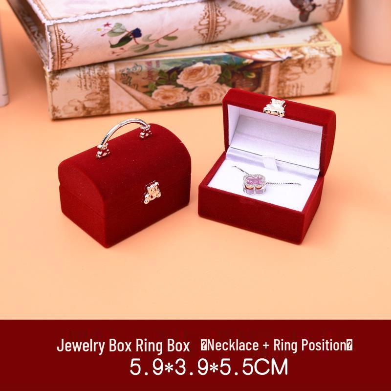 

Silver Little Bear Bracelet & Necklace Box красный
