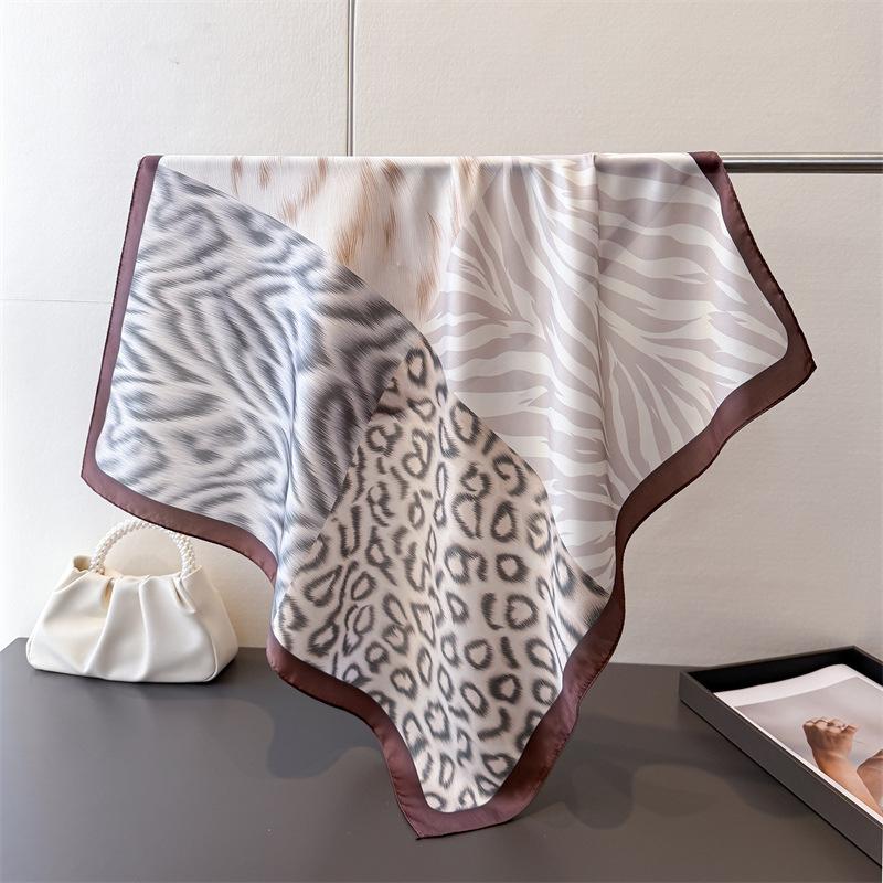 Luxury Leopard Print Designer 70cm Square Scarves Women's Silk Scarf Spring and Summer Bandana Small Hairbands Foulard Shawl
