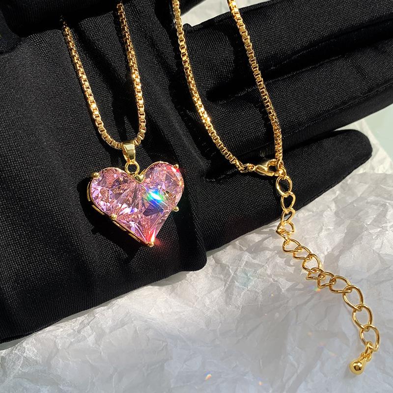 Fashion Temperament Love Heart Pink Zircon Necklace Female Simple Clavicle Chain Luxury French Romantic