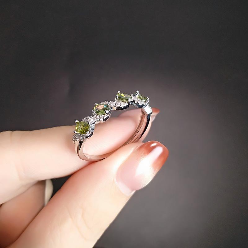 Imitation Peridot New Arm Ring For Women'S Personality, High Sense Of Luxury, Light Luxury, High Carbon, Full Set With Open Ring.