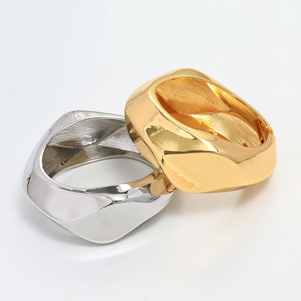 Novo Vento Ins Seção Irregular Exagerada Pulseira de Liga Metálica Edição Larga Design da Pulseira Sensação na Mão