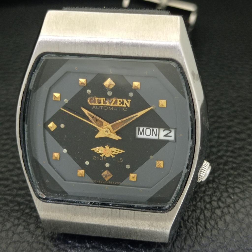 JAPAN VINTAGE CITIZEN AUTOMATIC 8200 MENS ORIGINAL DIAL WATCH A702147-5 R208-a702147