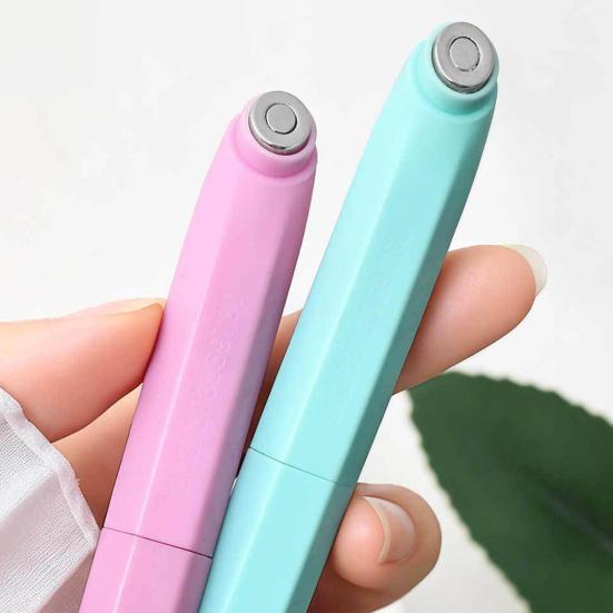 1/2 szt. Magnes do paznokci 'Kocie Oko' 3 w 1 Dwustronny Długopis Magnetyczny do Lakieru Paznokci Domowe Studio Kosmetyczne Kobiety Magnes do Żelu 'Kocie Oko' Narzędzie do Zdobienia Paznokci