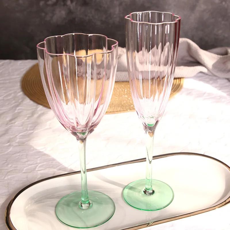 Retro Bägare Färggradient Rosa Blomma Kopp Blyfritt Glas Champagne Vinglas Nordisk Lätt Lyx Klar Medeltida Kronbladsbägare