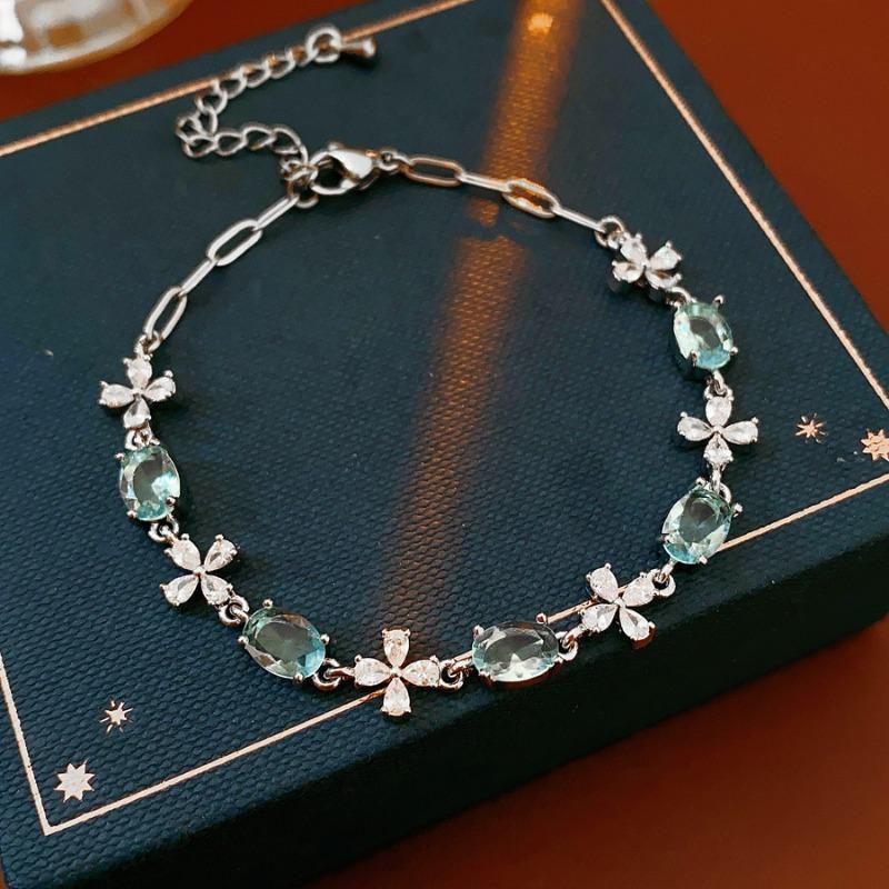 Zircon color rhombus water drop pull-out bracelet ins niche fashion versatile bracelet light luxury high-end jewelry