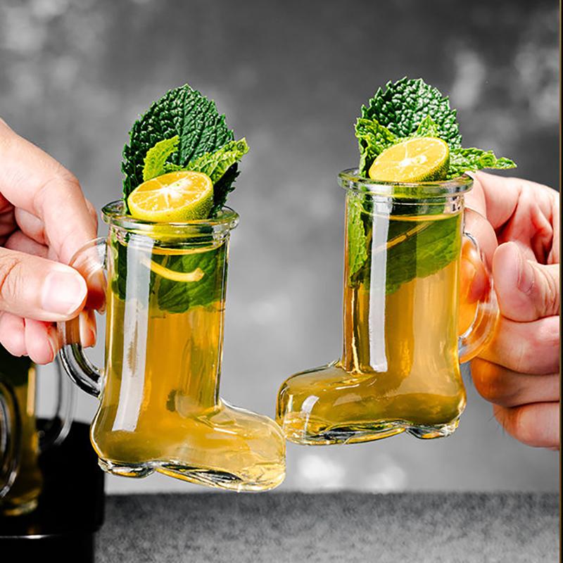 Creative Mini Boot-Shaped Shot Glass with Handle – Novelty Cocktail & Wine Cup