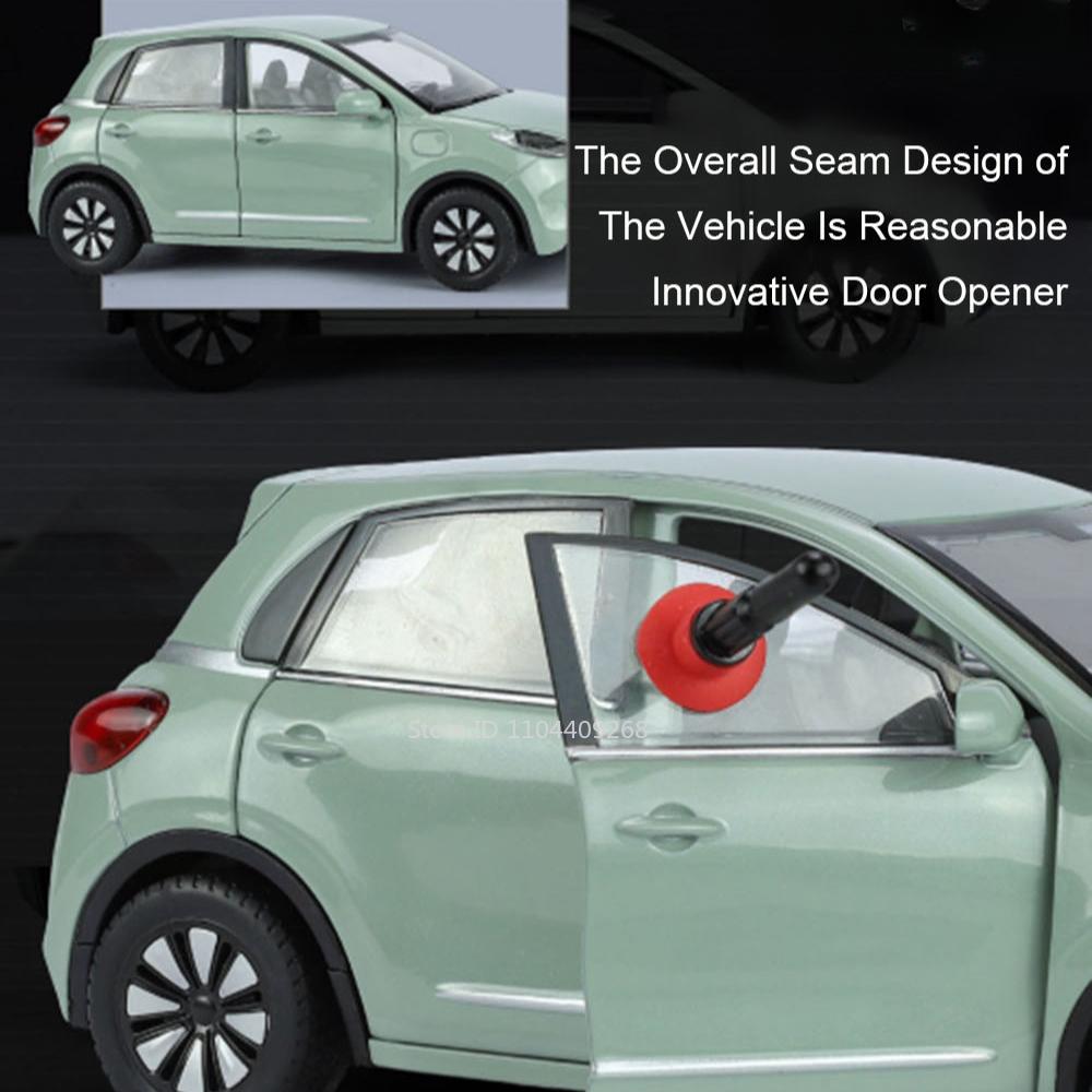 1:24 WULING BINGUO Car Model Toy Diecast Metal Sound Light Intelligent Voice New Energy Vehicles Models Desktop Decorations Gift