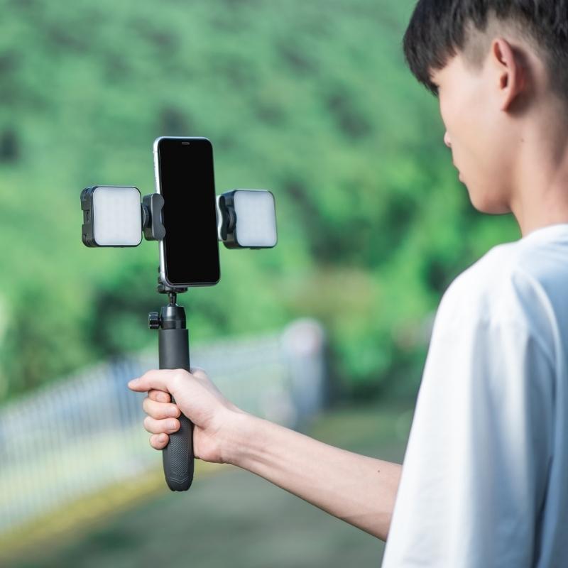 Smartohone Clip with  Cold Shoe Mount Stand 1/4 Tripod Stand Multifunction Phone Holder for Vlog Portable