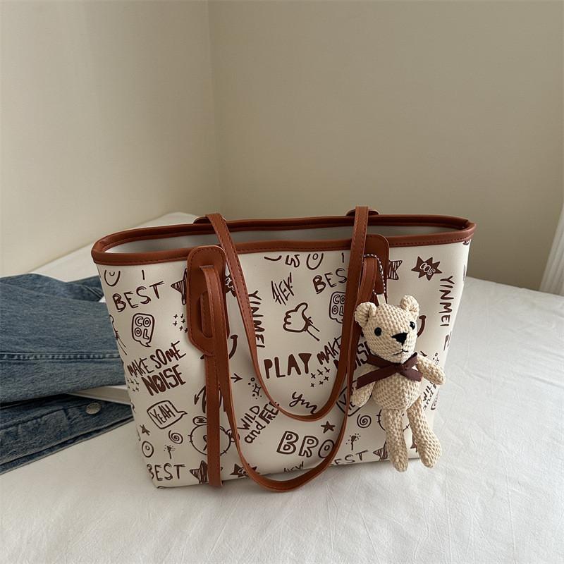 Fashionable Large Capacity Tote Bag For Women Ideal For Daily Commuting And Casual Outings