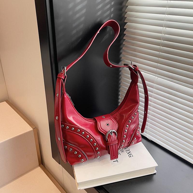 

Женская сумка на плечо из ПУ кожи, сумка-полумесяц с заклепками, сумка под мышкой с пряжкой, сумка-хобо большой вместимости для работы и путешествий 26x10x21cm красный