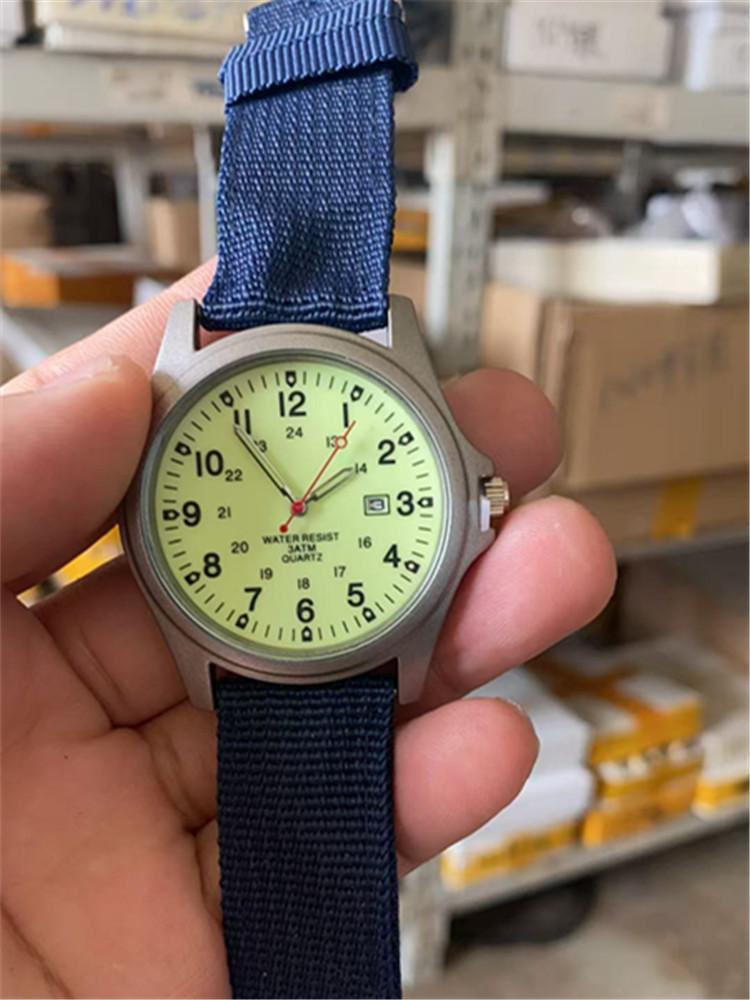 

Нейлоновый ремешок Мужские часы Календарь Кварцевые часы Военные часы