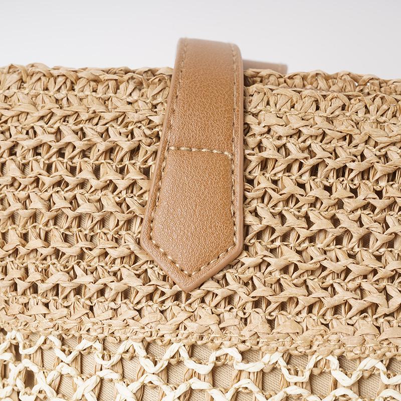 2025 Trendy Straw Woven Women's Beach Bag - Handmade, Large Capacity with Tassel Pendant Shoulder Strap