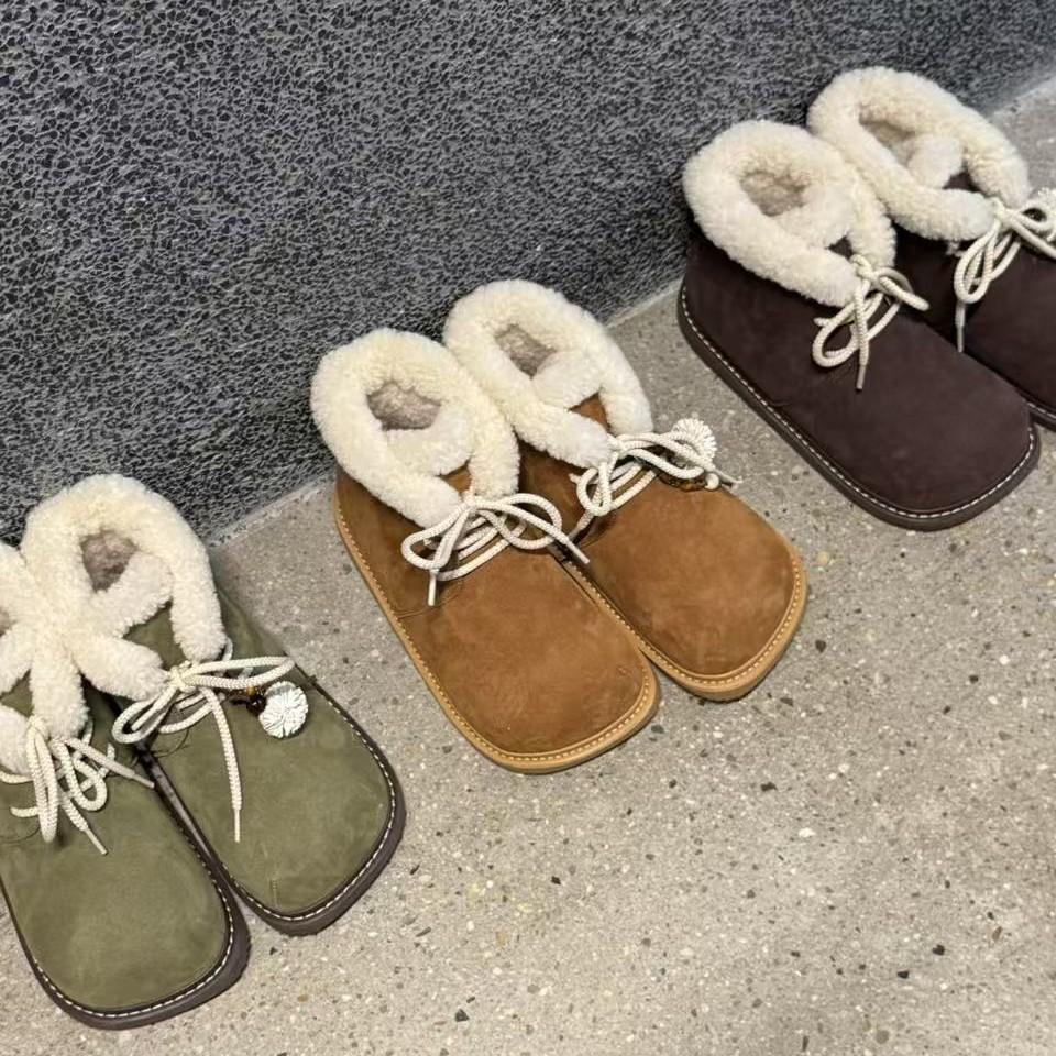 Women's Shoes Winter Fairy Tale 2025 New Winter Velvet Medium Boots Snow Boots Lamb Wool Version