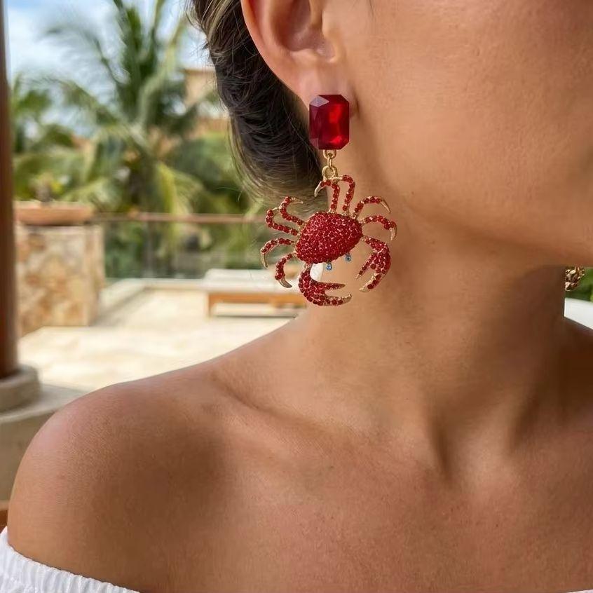 Light Luxury Full Rhinestone Crab Pendant Earrings for Women Exaggerated Sea Animal Earrings Summer Vacation Beach Jewelry