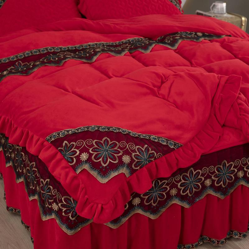 220g Quilted Bed Skirt Set: Warm Milk Velvet with Lace Embroidery (Four Pieces)
